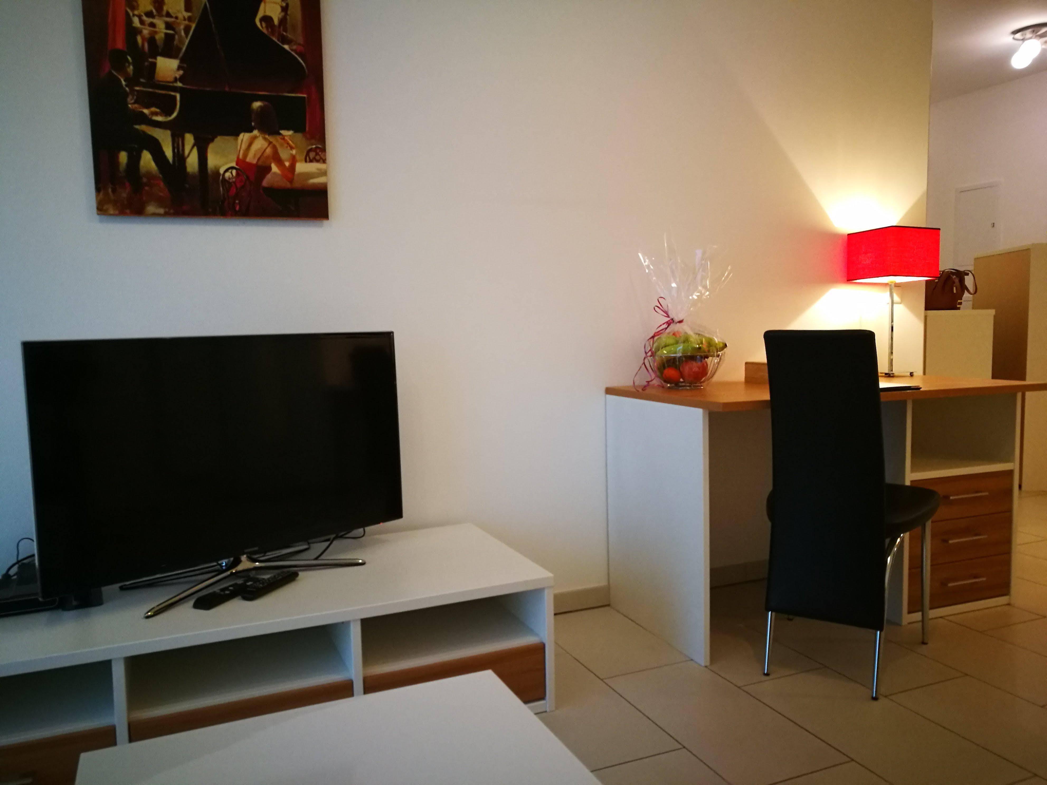 Shs Suite Home Sweet Strassen III Экстерьер фото